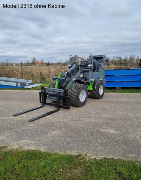 Hoflader L2316 und L2416 inkl. Schaufel und Staplerzinken